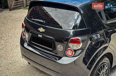 Хэтчбек Chevrolet Aveo 2011 в 