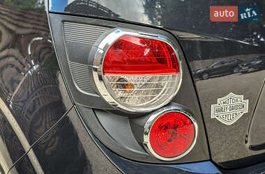 Хэтчбек Chevrolet Aveo 2011 в 