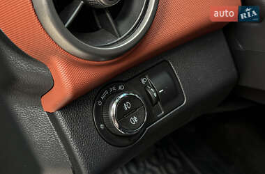 Хэтчбек Chevrolet Aveo 2011 в 