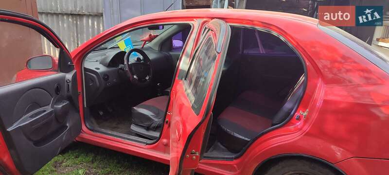Седан Chevrolet Aveo 2006 в Дергачах