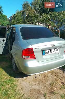 Седан Chevrolet Aveo 2005 в Прилуках