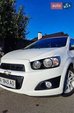Седан Chevrolet Aveo 2014 в Киеве