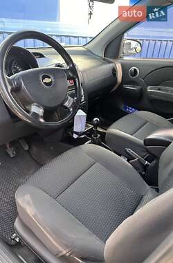 Хэтчбек Chevrolet Aveo 2008 в 