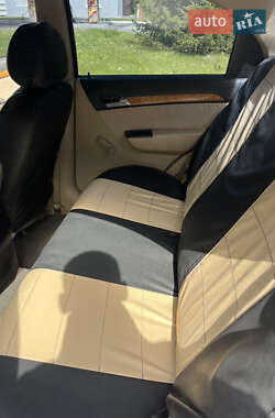 Седан Chevrolet Aveo 2008 в 