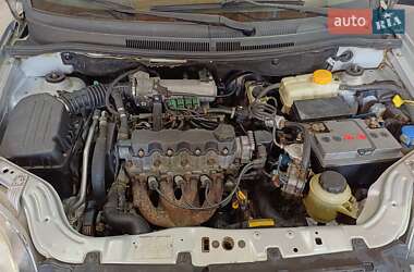 Седан Chevrolet Aveo 2006 в 