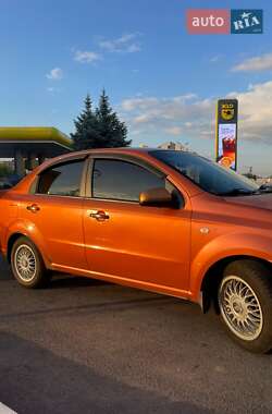 Седан Chevrolet Aveo 2006 в Києві