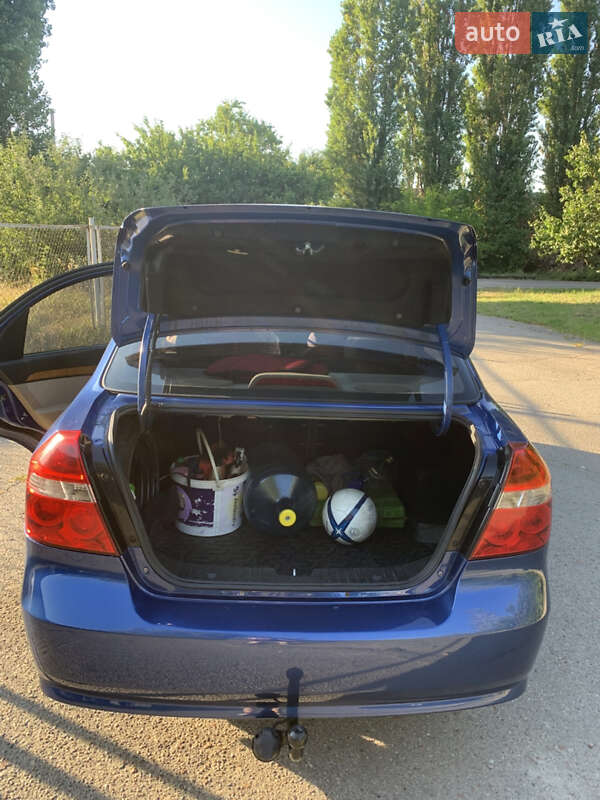 Седан Chevrolet Aveo 2008 в Чернигове