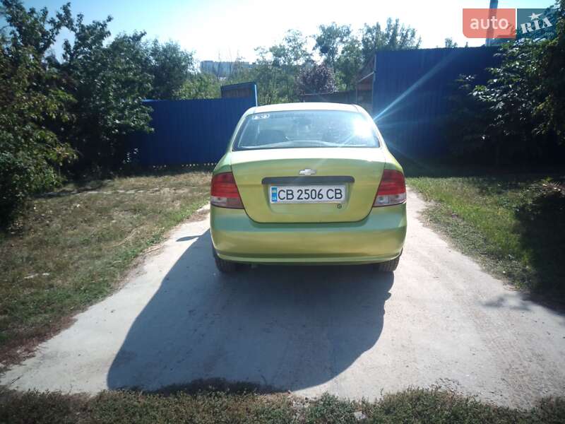 Седан Chevrolet Aveo 2005 в Чугуєві
