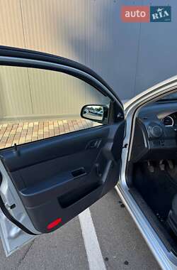 Седан Chevrolet Aveo 2010 в 