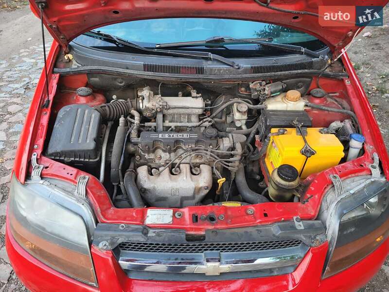 Хэтчбек Chevrolet Aveo 2006 в Первомайске