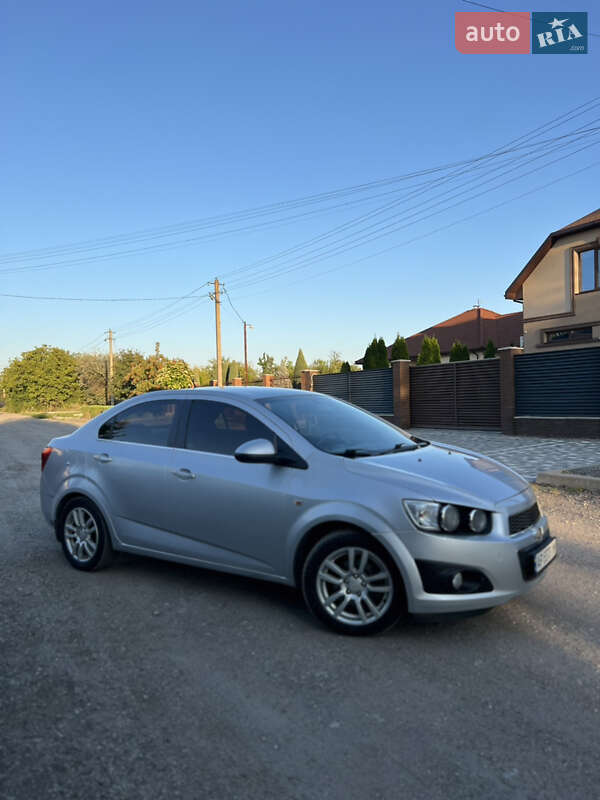 Седан Chevrolet Aveo 2012 в Запорожье