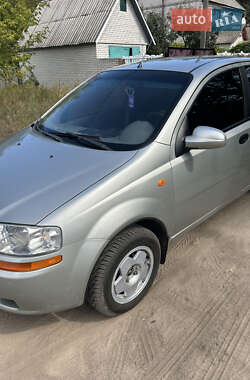 Седан Chevrolet Aveo 2005 в Киеве