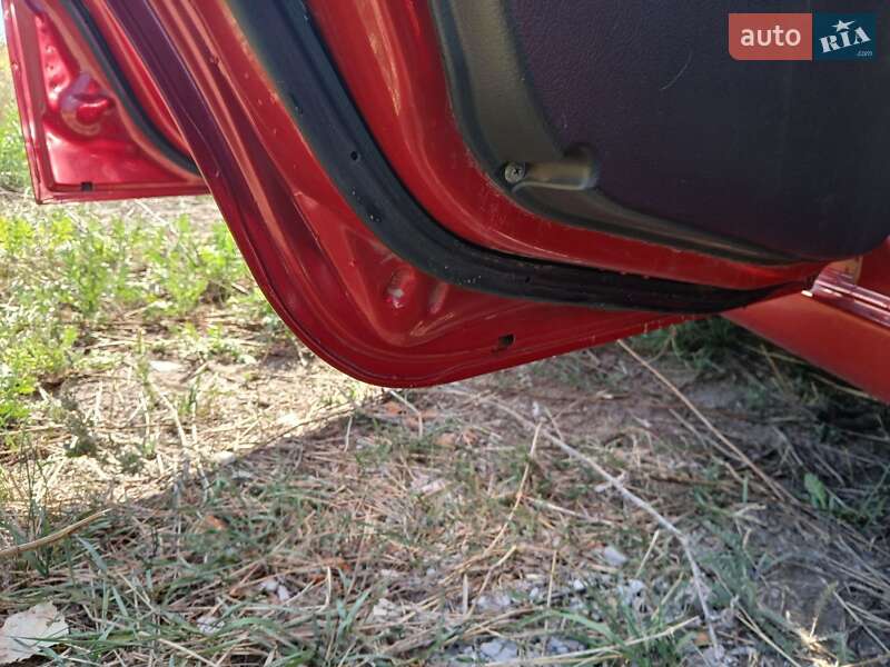 Хетчбек Chevrolet Aveo 2006 в Дніпрі фото 8 Хетчбек Chevrolet Aveo 2006 в Дніпрі