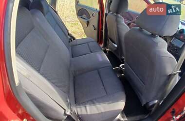 Хэтчбек Chevrolet Aveo 2006 в 