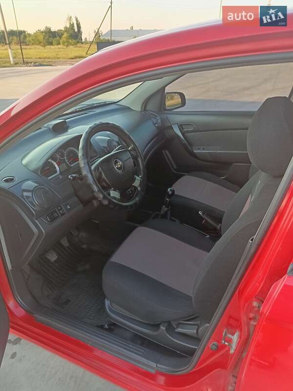 Седан Chevrolet Aveo 2006 в Новом Буге