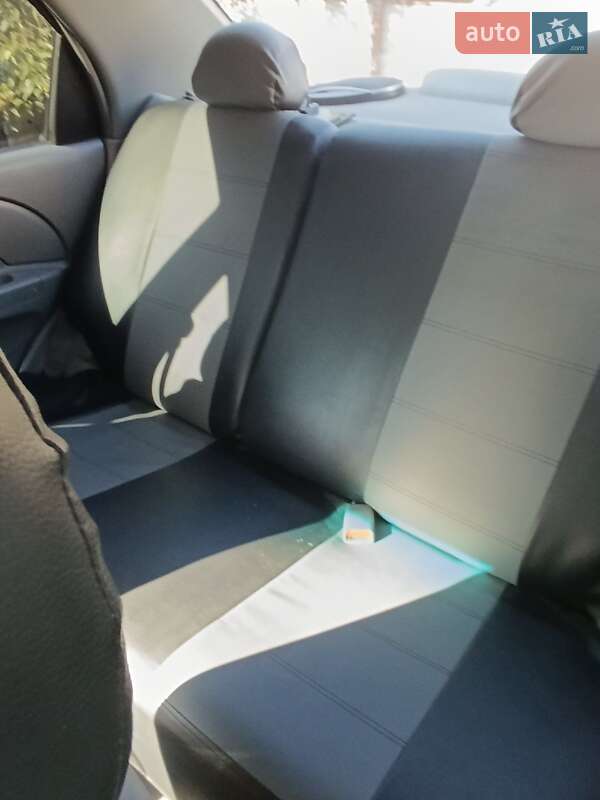 Седан Chevrolet Aveo 2005 в Лубнах фото 3 Седан Chevrolet Aveo 2005 в Лубнах