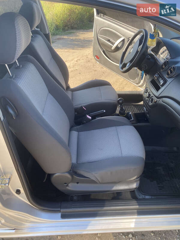 Хэтчбек Chevrolet Aveo 2008 в Харькове фото 16 Хэтчбек Chevrolet Aveo 2008 в Харькове