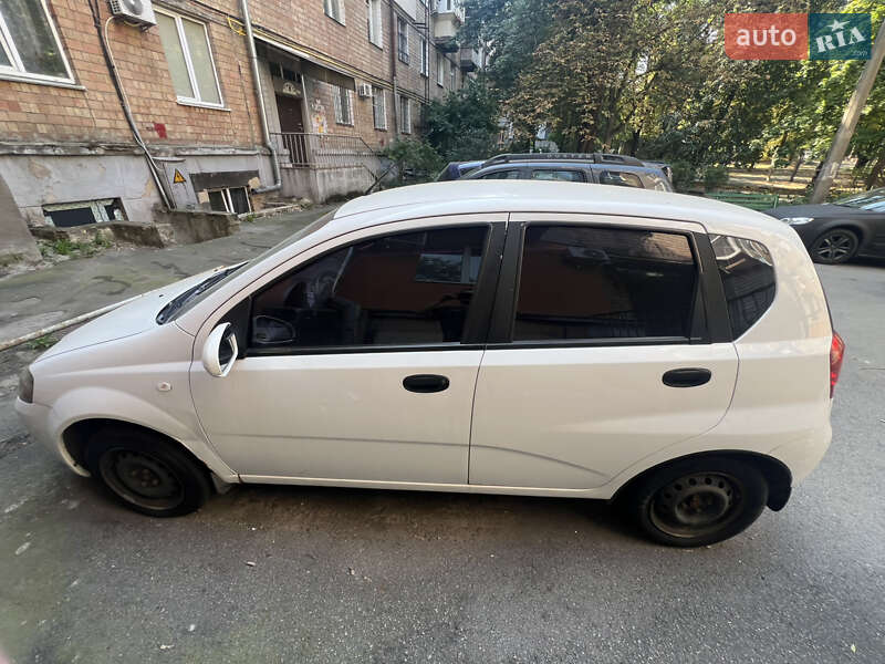 Хэтчбек Chevrolet Aveo 2007 в Киеве