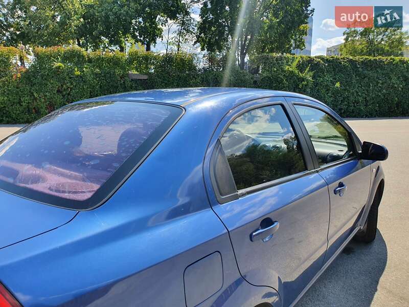 Седан Chevrolet Aveo 2008 в Днепре