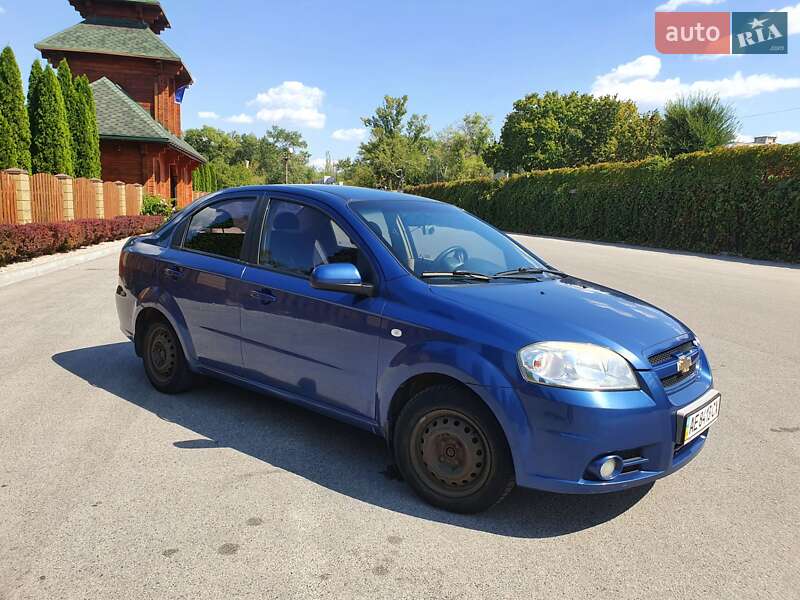 Седан Chevrolet Aveo 2008 в Днепре