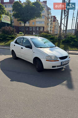Седан Chevrolet Aveo 2005 в Києві