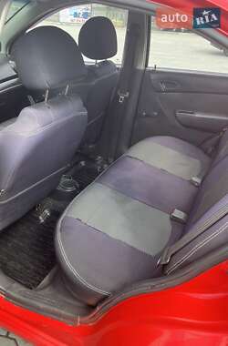 Хэтчбек Chevrolet Aveo 2008 в 