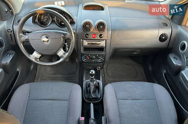 Хэтчбек Chevrolet Aveo 2007 в 