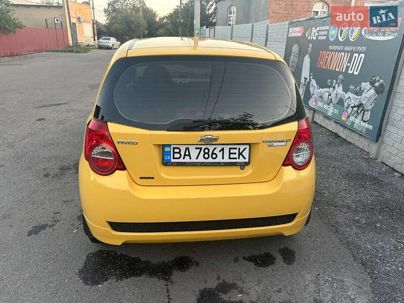 Хэтчбек Chevrolet Aveo 2008 в Кропивницком