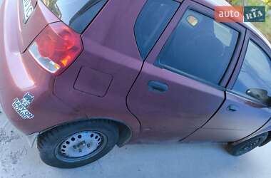 Хэтчбек Chevrolet Aveo 2006 в Днепре