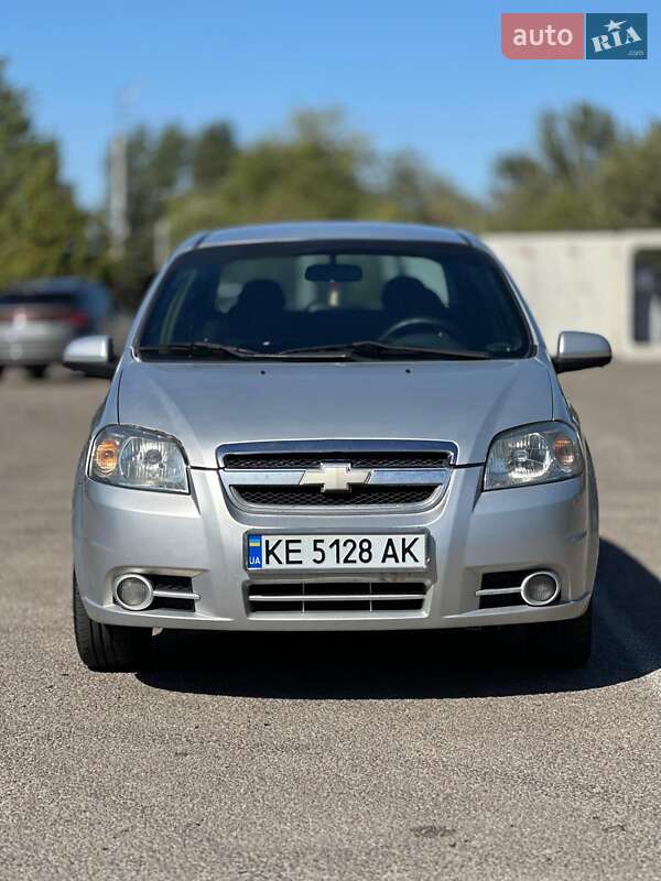 Седан Chevrolet Aveo 2008 в Днепре