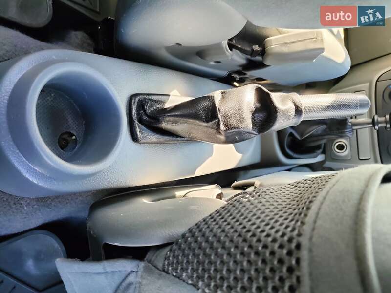 Хэтчбек Chevrolet Aveo 2004 в Киеве