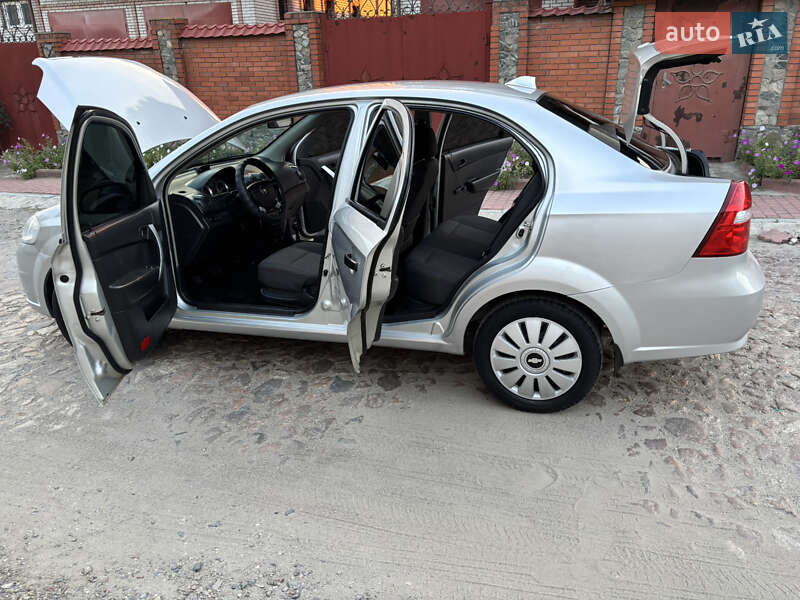 Седан Chevrolet Aveo 2008 в Запорожье