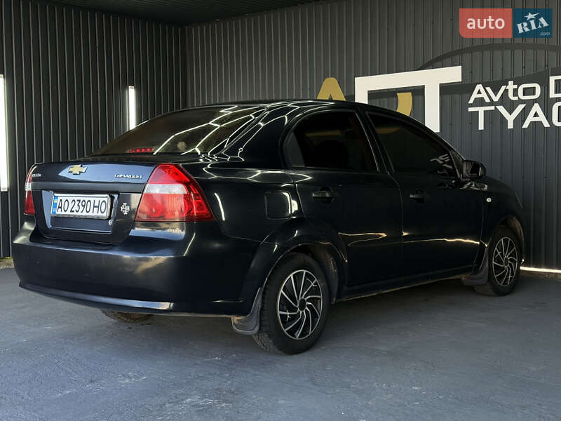 Седан Chevrolet Aveo 2008 в Тячеве