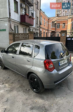 Хэтчбек Chevrolet Aveo 2009 в 