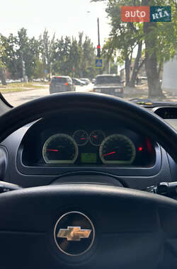 Хэтчбек Chevrolet Aveo 2009 в 
