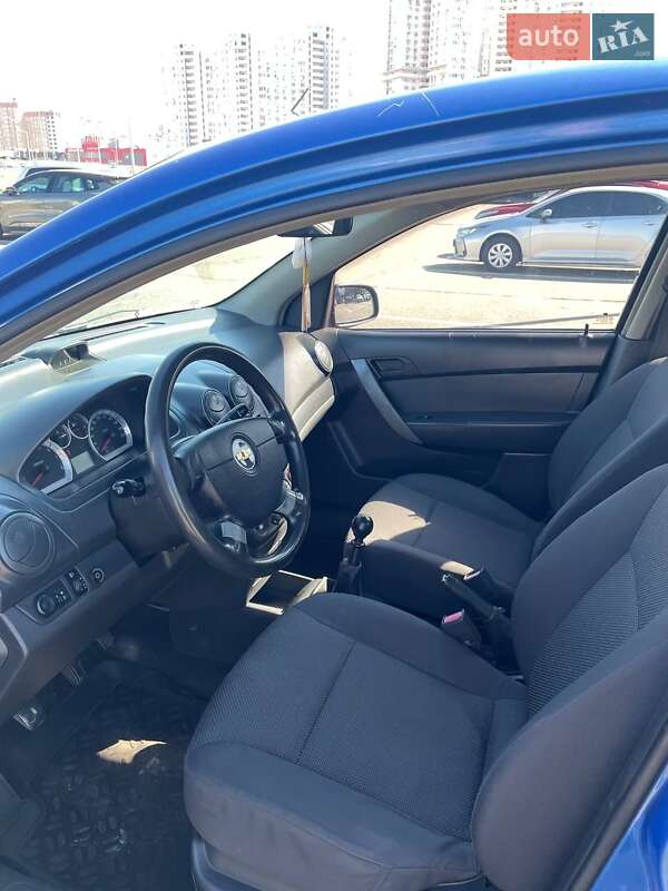 Седан Chevrolet Aveo 2006 в Киеве