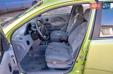 Хэтчбек Chevrolet Aveo 2005 в 