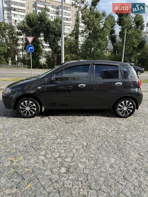 Хэтчбек Chevrolet Aveo 2006 в Броварах