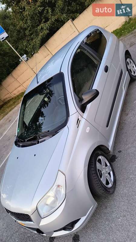 Хэтчбек Chevrolet Aveo 2009 в Владимире