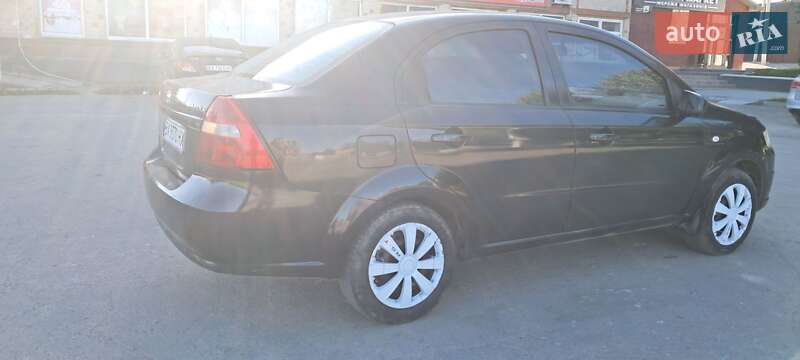 Седан Chevrolet Aveo 2008 в Теофиполе