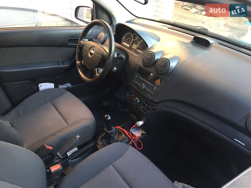 Хэтчбек Chevrolet Aveo 2011 в Запорожье фото 4 Хэтчбек Chevrolet Aveo 2011 в Запорожье