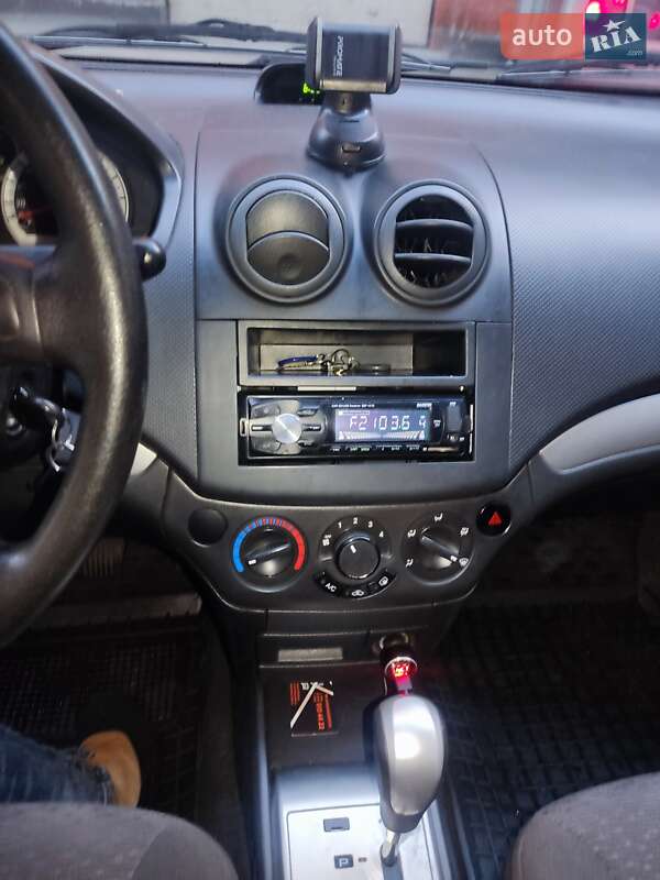 Седан Chevrolet Aveo 2011 в Киеве