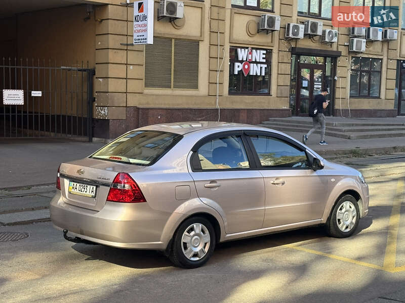 Седан Chevrolet Aveo 2008 в Киеве