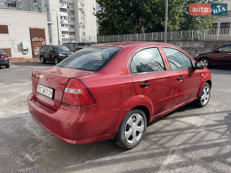 Седан Chevrolet Aveo 2011 в Києві
