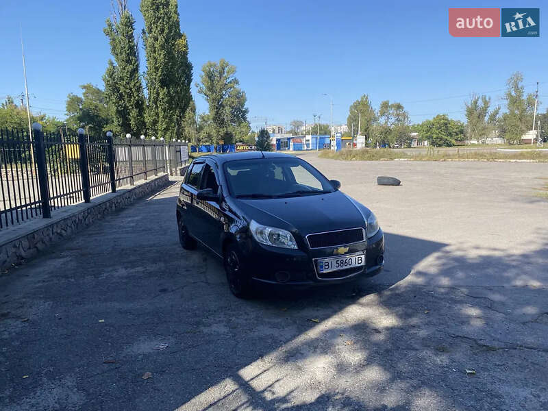 Хэтчбек Chevrolet Aveo 2009 в 