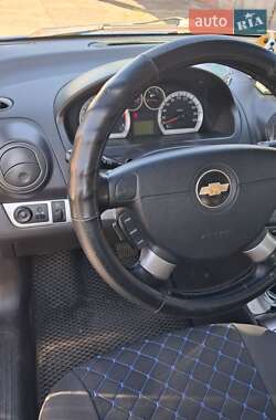 Хэтчбек Chevrolet Aveo 2008 в 