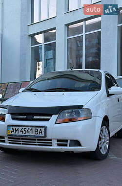 Хэтчбек Chevrolet Aveo 2008 в Белой Церкви