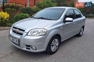 Седан Chevrolet Aveo 2008 в Полтаве