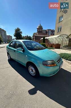 Седан Chevrolet Aveo 2005 в Сумах