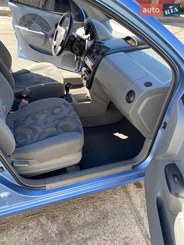 Хетчбек Chevrolet Aveo 2005 в Києві